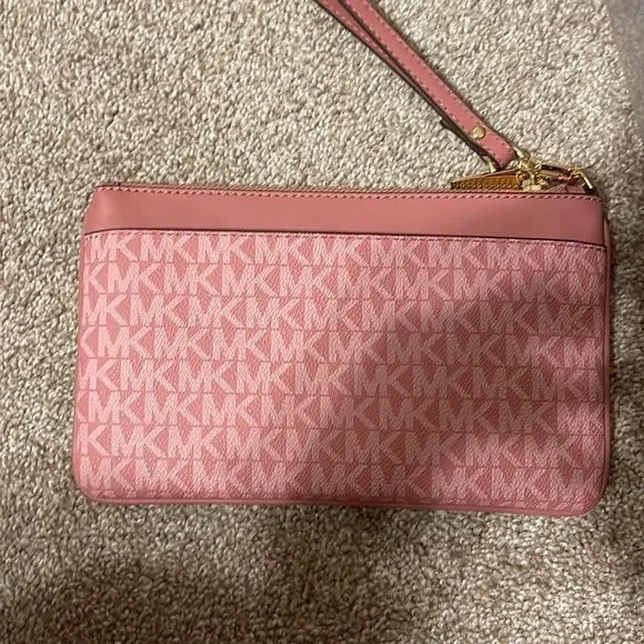 New Michael Kors 💕 jet set charm zip wirstlet - Picture 9 of 9